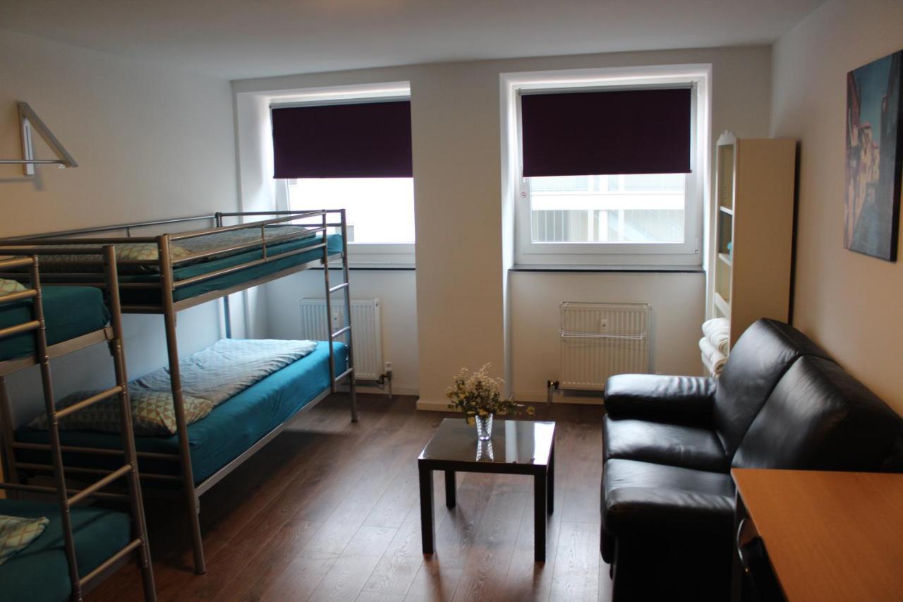 Full Flat 3 Bedrooms Saarbrucken Center -11 People Bagian luar foto