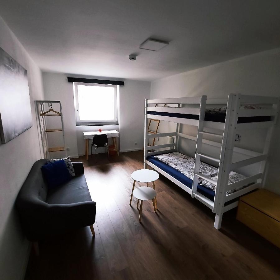 Full Flat 3 Bedrooms Saarbrucken Center -11 People Bagian luar foto